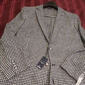 Stafford Black and White Houndstooth Blazer. 46S